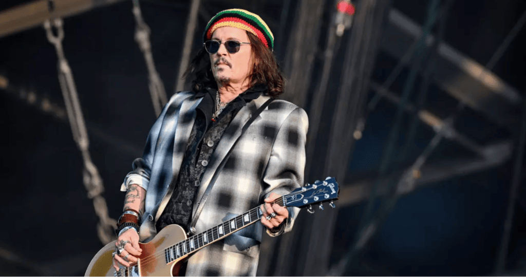 Johnny Depp Returns to the Stage & Fans Couldn't Be Happier